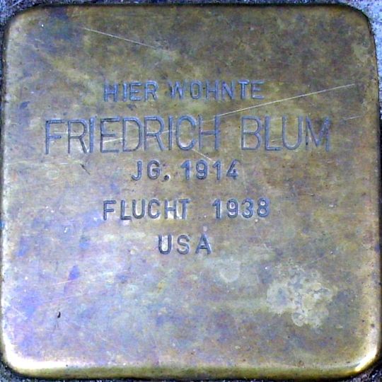 Stolperstein en memoria de Friedrich Blum