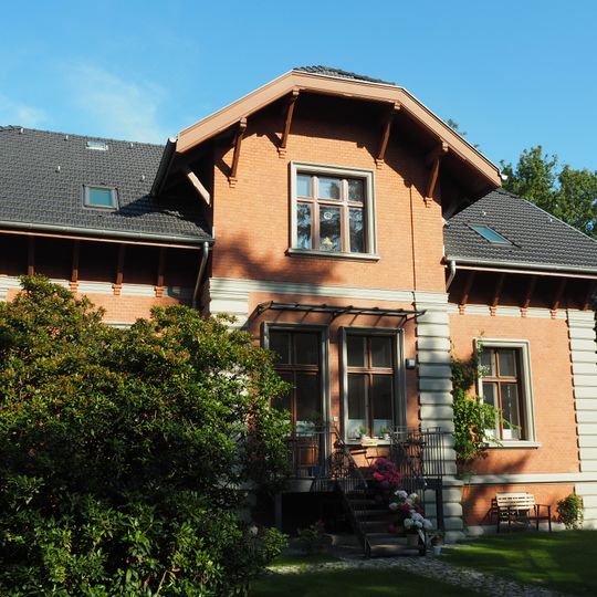 Villa & Wohnhaus Promenadenstraße 15C