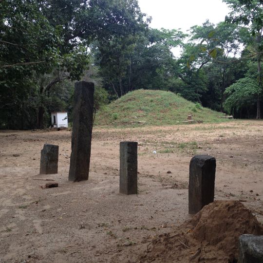 Kanabiso Pokuna Raja Maha Vihara