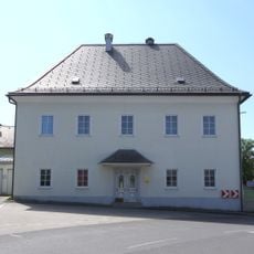 Pfarrhof mit Ummauerung