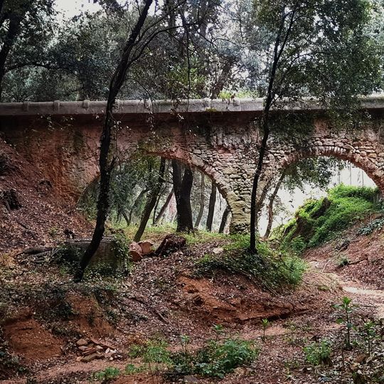 Aqüeducte de la Font de Ca l'Arenys