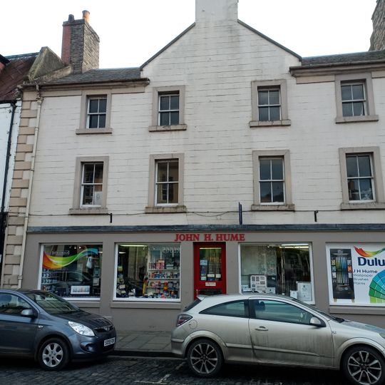 Kelso, 1-3 Horsemarket