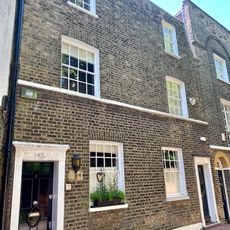 1 and 2, Mount Vernon