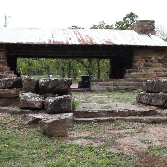 Nichols Park South Picnic Shelter