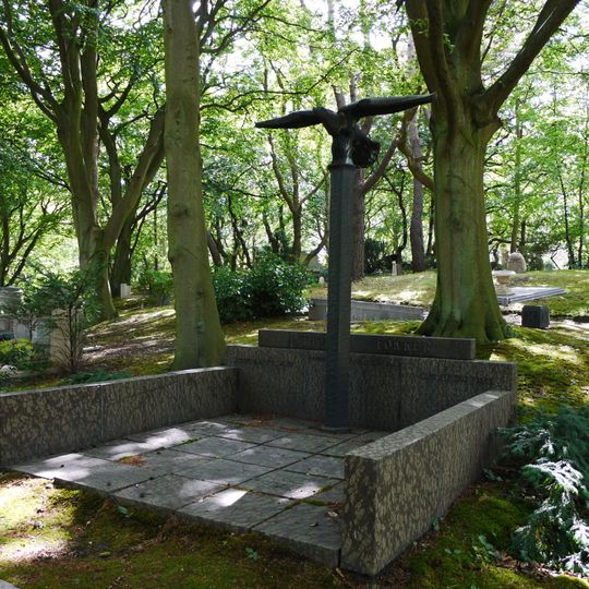 Westerveld: urn monument of Anthony Fokker