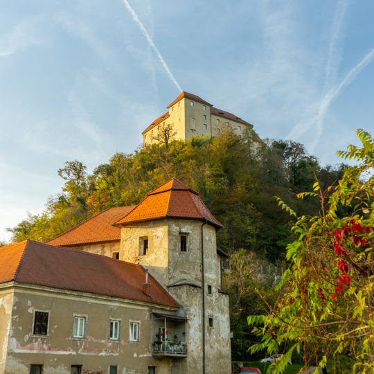 Območje gradu Rajhenburg