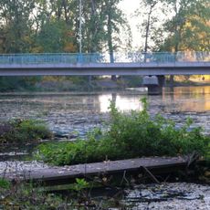 Most ulice Maxe Švabinského přes labskou tůň ve Staré Boleslavi