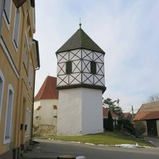 Zvonice u kostela v Lounkách