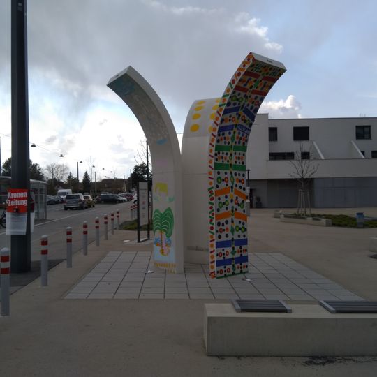 Kunstwerk "Eine Blüte in der Wiesen", Carlbergergasse 95, 1230 Wien