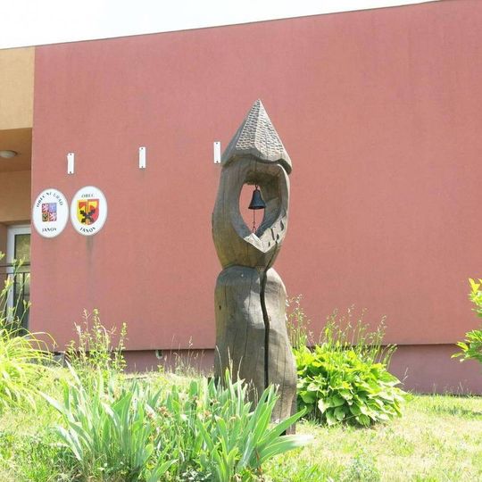 Zvonička u obecního úřadu v Janově