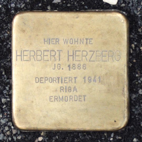Stolperstein en memoria de Herbert Herzberg