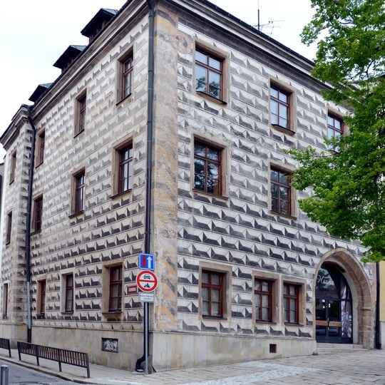 Masarykovo náměstí 32 – Kosmákova 4