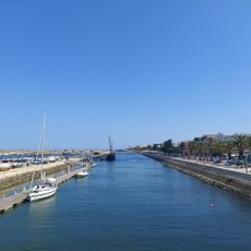 Ponte pedonal basculante da Marina de Lagos