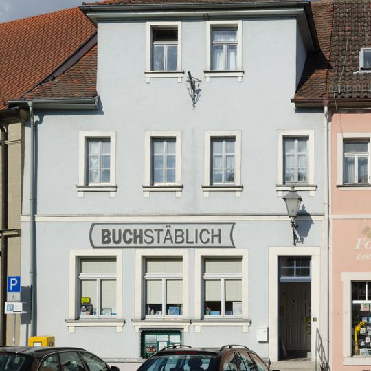 Wohn- und Geschäftshaus