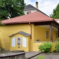 Gartenhaus südlich des Luise-Wallnöfer-Hauses