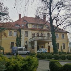Karłuszowiec Palace Complex - villa