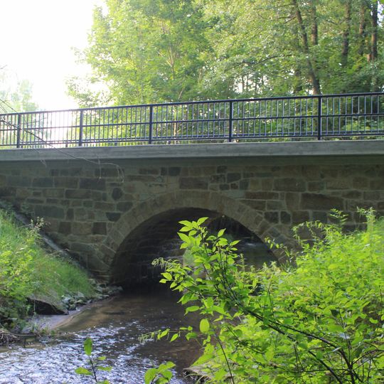 Bogenbrücke über das Lange Wasser