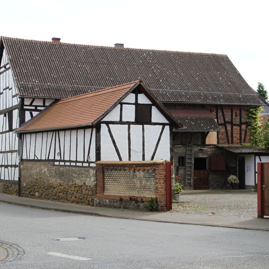 Hüttenbergstraße 1