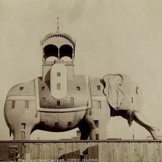 Elephantine Colossus