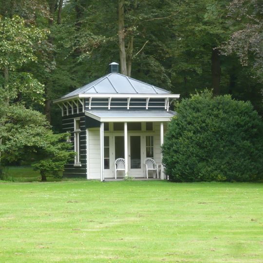 Landhuis Bosbeek: tuinhuisje