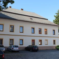 Kostol sv. Kríža s areálom, fara