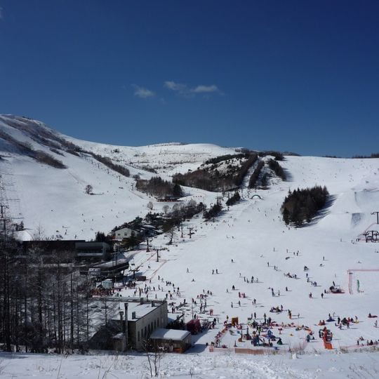 Kurumayama-Kogen SKYPARK Ski Resort