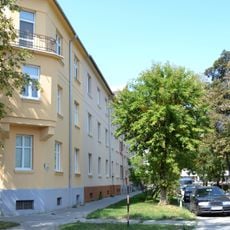 Malá Praha, železničiarske domy, dom bytový-sekcia VI.