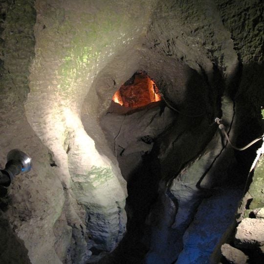 Grotte et cascade de Seythenex