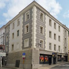 Wohn- und Geschäftshaus