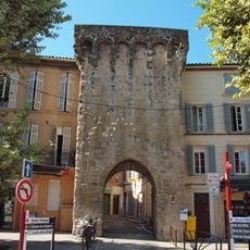 Porte de Pourrières