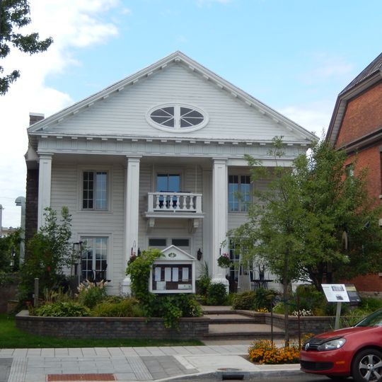Institut d'artisans et association de bibliothèque