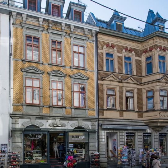 Wohn- und Geschäftshaus