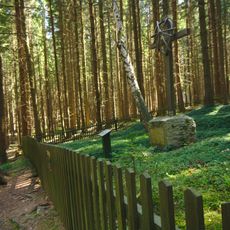 Lesní hřbitůvek Žalov