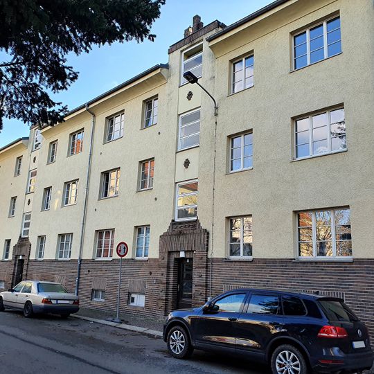 Am Röschenhof 2; 4; 6