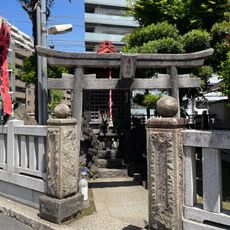 Higashi Inari-jinja