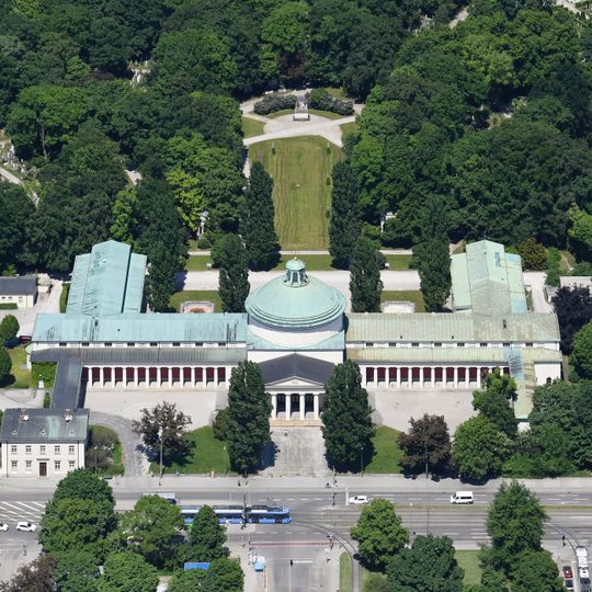 Aussegnungshalle St.-Martins-Platz 1 in München