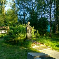 Памятник Герою Советского Союза М.В. Мелентьевой (Пряжа)