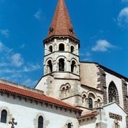 Clermont-Ferrand'daki Dini Yapılar