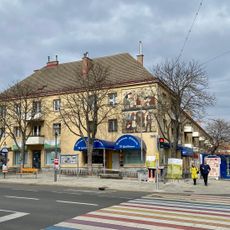 Wohnhausanlage Maurer Hauptplatz 2