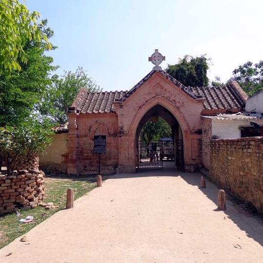 Closed cemetery at British Infantry lines