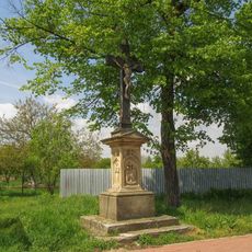 Kříž ve Střelicích u hlavní silnice