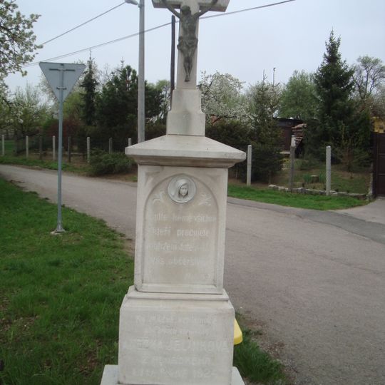 Kříž v Lesním Hlubokém