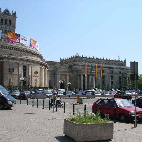 Kamienica przy ul. Chmielnej 70 w Warszawie