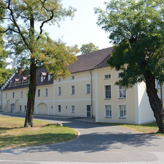 Herrenhaus eines Rittergutes Robert-Koch-Straße 21, 25