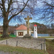 Kříž v Polomí na rozcestí