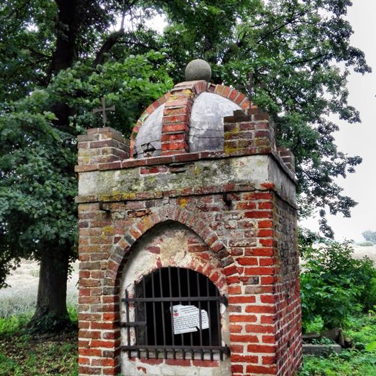Cemetery chapel in Bystrze