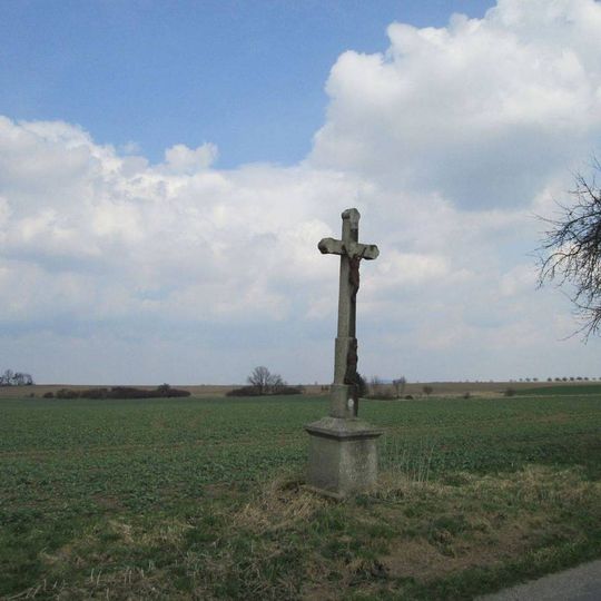 Kříž u Lžína u silnice do Závsí