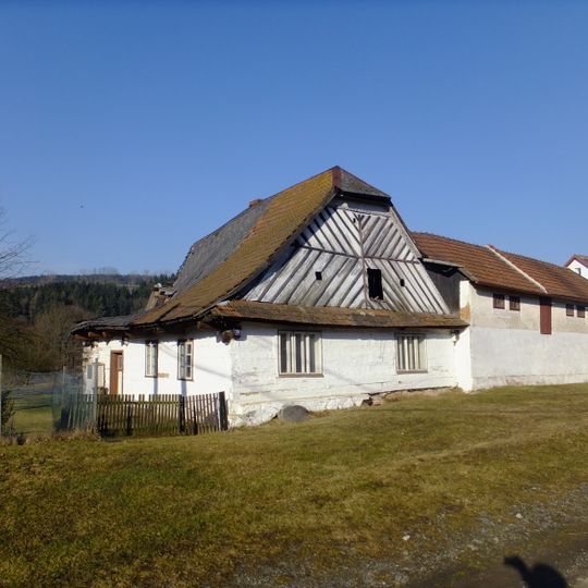 Usedlost čp. 25 s hospodářskou budovou