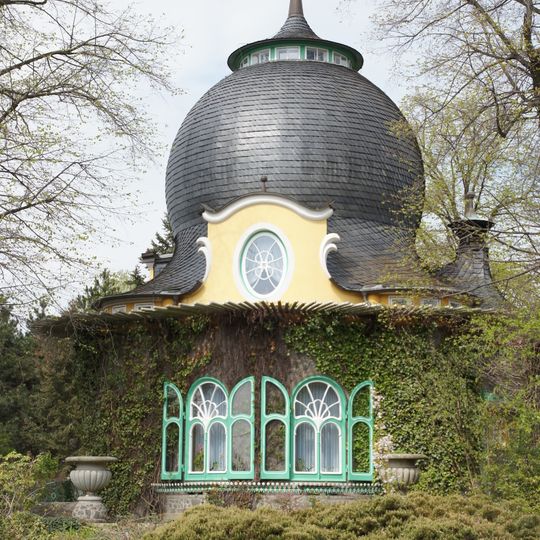 Kugelhaus Hoyerswerdaer Straße 7