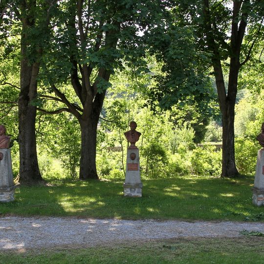 Drei Portraitbüsten